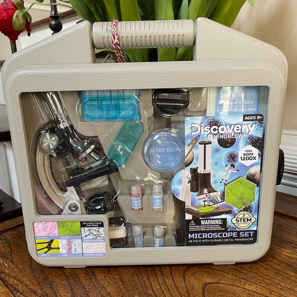 Discovery Microscope Set - NWT